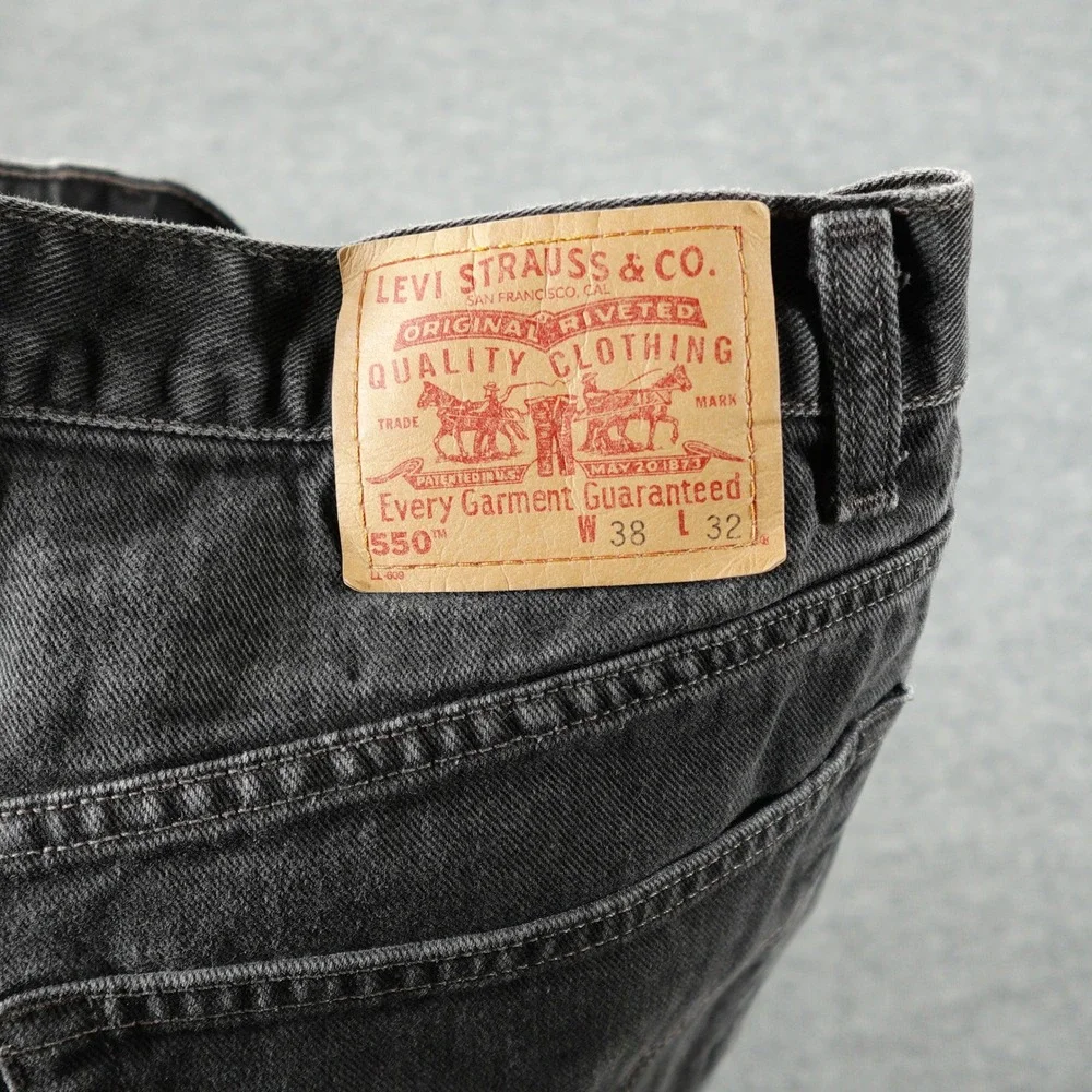 Vintage Levi's 550 Jeans Mens 38x32 Black Relaxed Fit Tapered Leg Denim Y2K